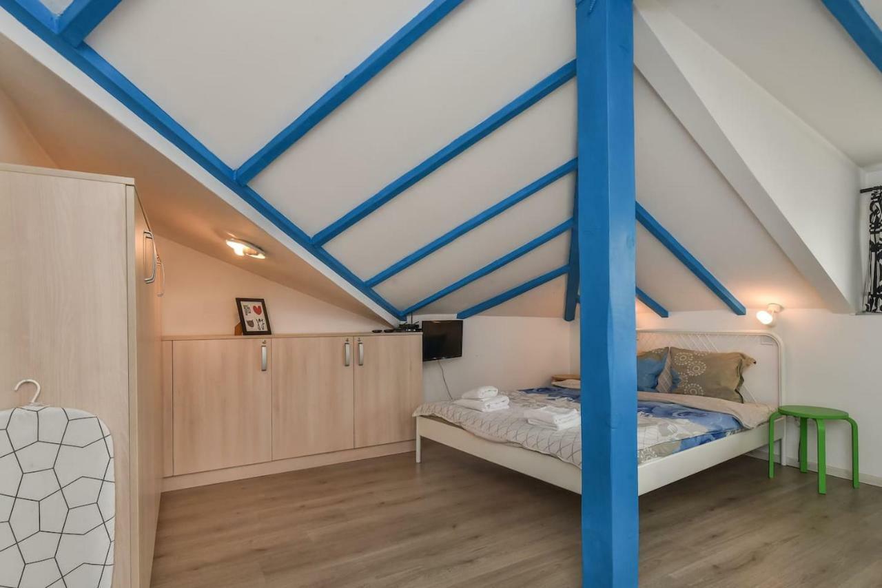 The Ivy House - A Cozy Attic Near The City Center By Flat Mаnager โซเฟีย ภายนอก รูปภาพ