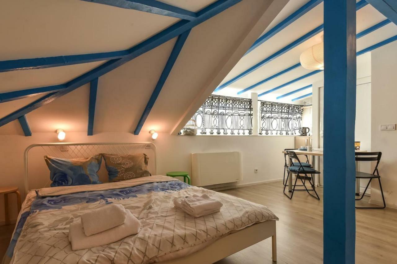 The Ivy House - A Cozy Attic Near The City Center By Flat Mаnager โซเฟีย ภายนอก รูปภาพ